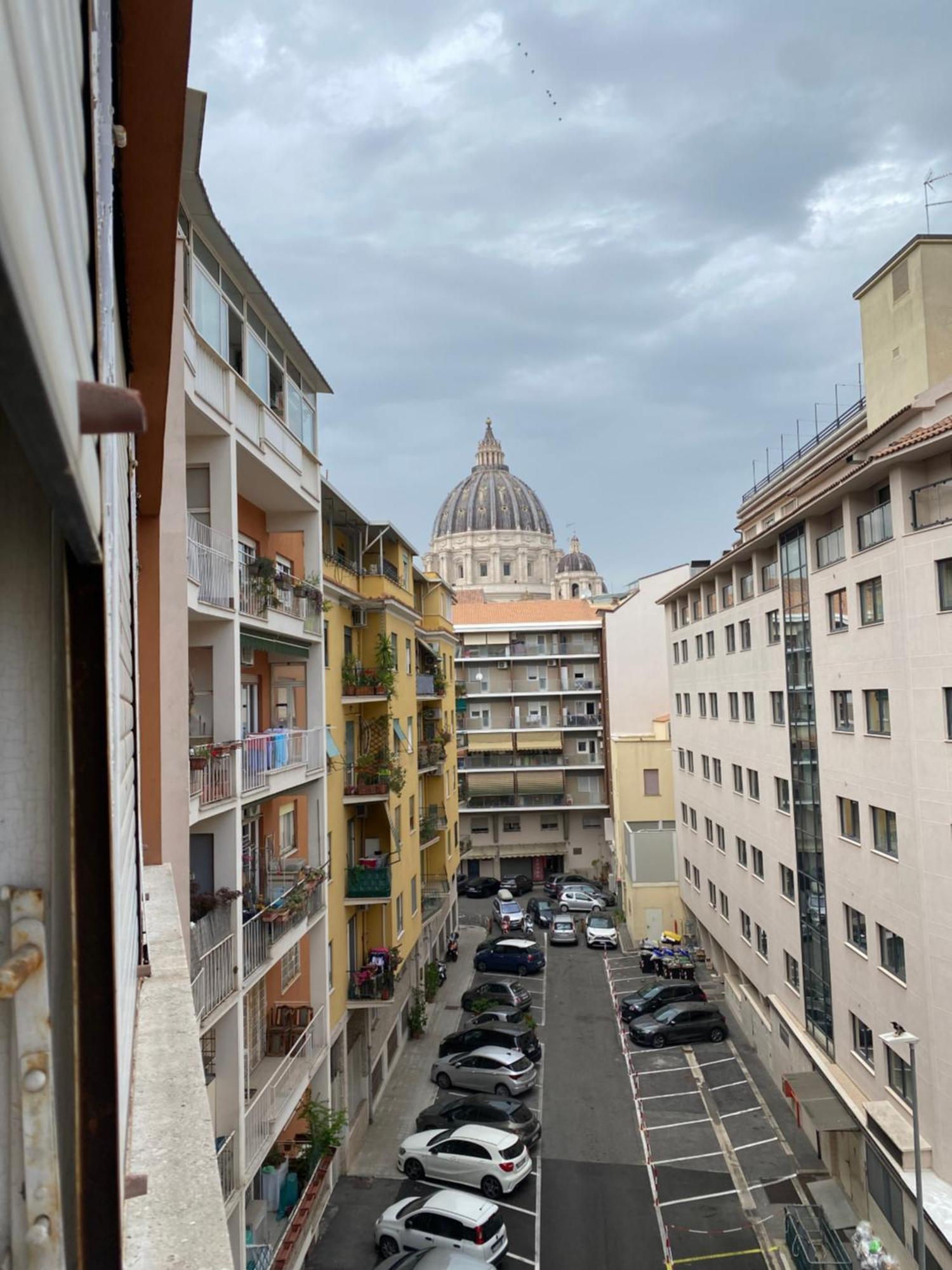 Near San Pietro And Vaticano Rom